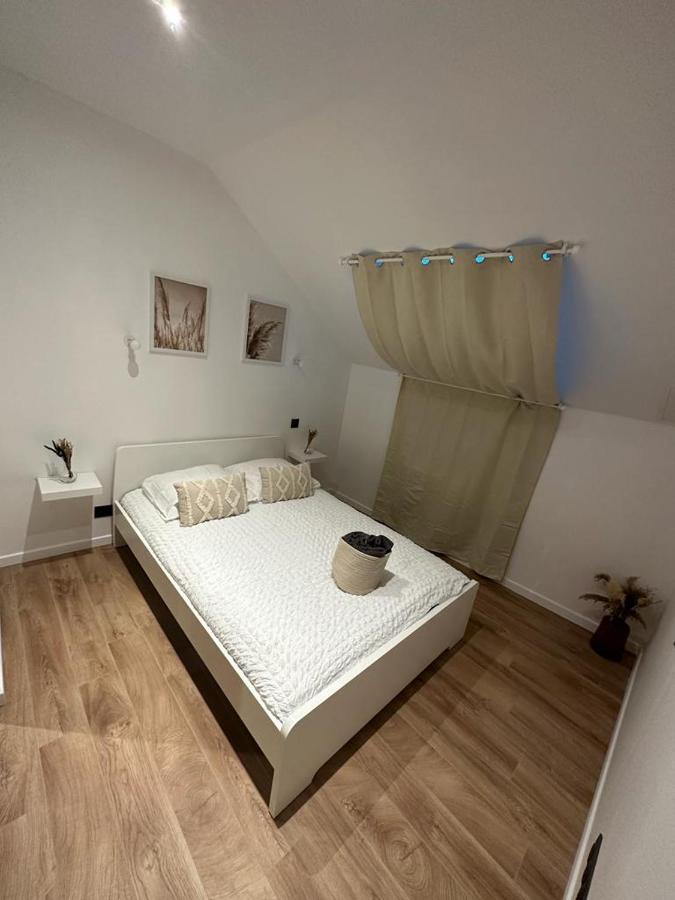 Chambres Dans Maison Neuve Au Style Chic Et Boheme Villeneuve-sous-Dammartin 객실 사진